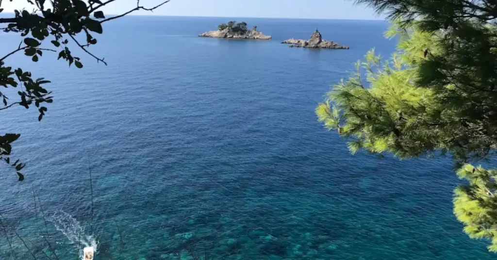 Petrovac Sveta Nedjelja Island