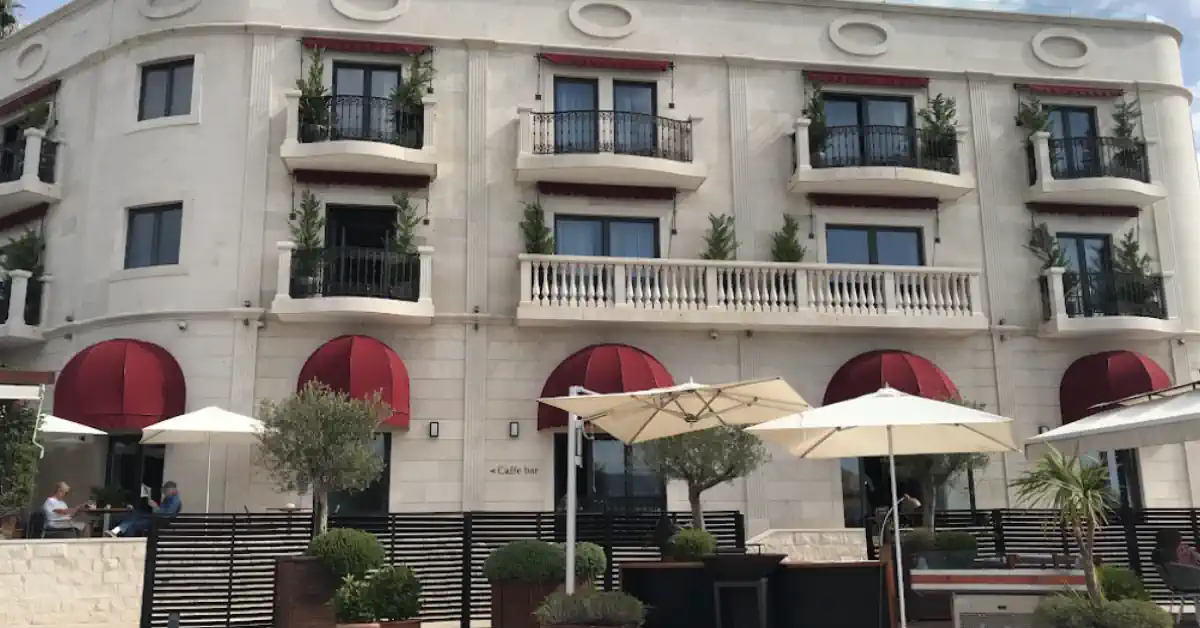 Hotel La Roche Tivat