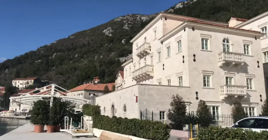 heritage grand perast