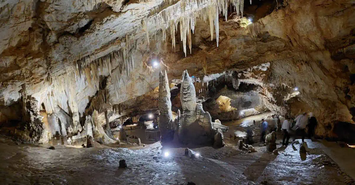 Lipa Cave Cetinje