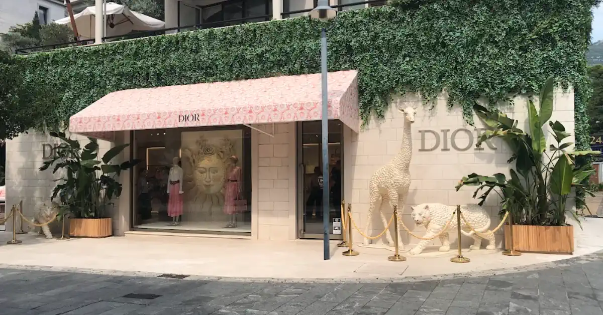 shopping in Porto Montenegro Dior